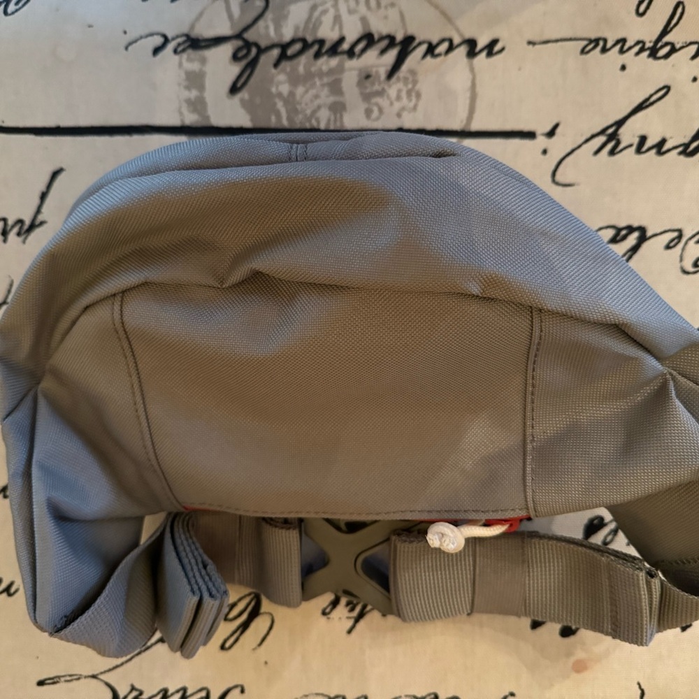 Outdoor Products Gray & Orange Fanny Pack Hiking Crossbody Bag NWOT - Picture 3 of 3